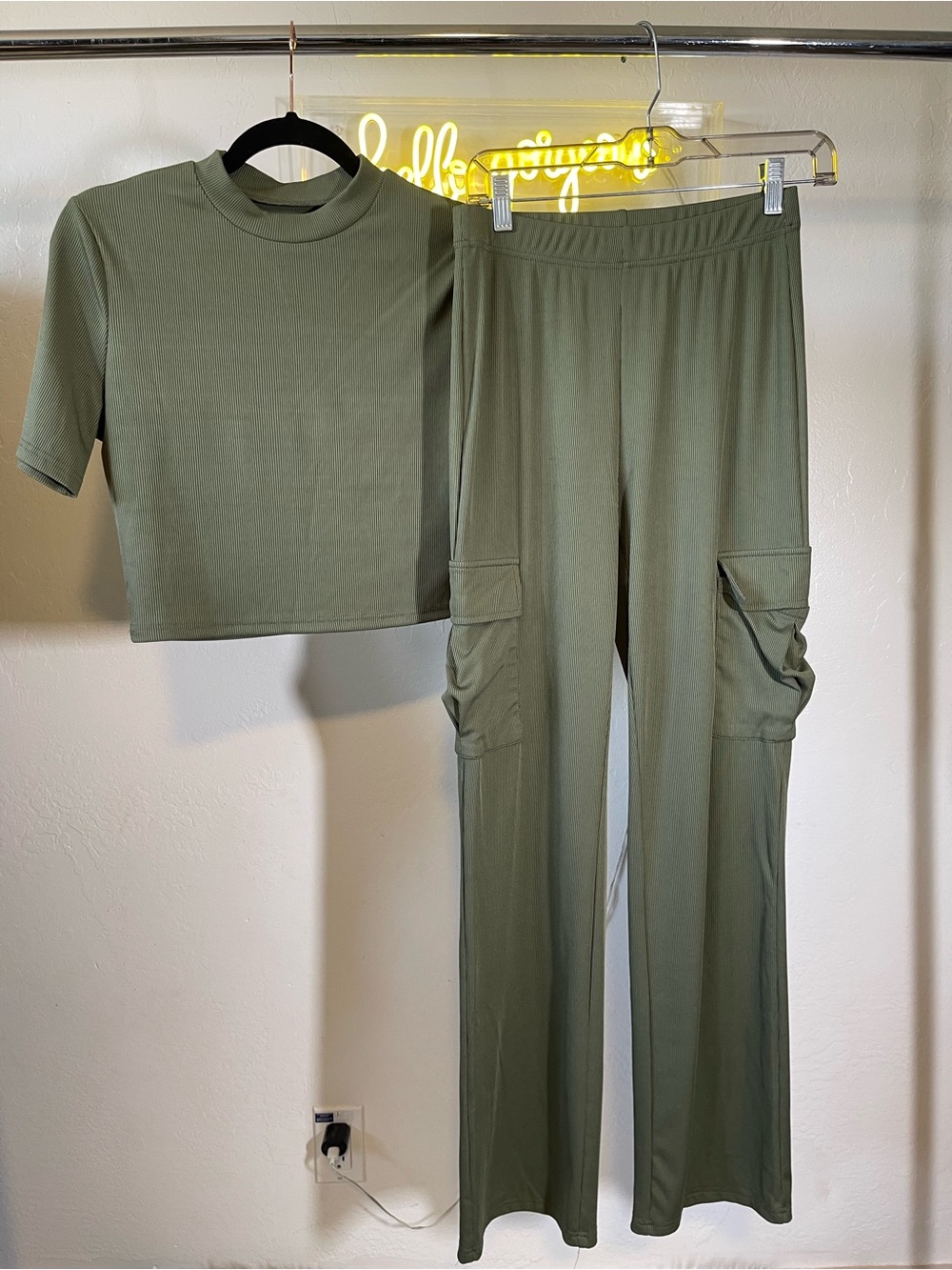 Olive Cargo Wide-Leg Pants - Women